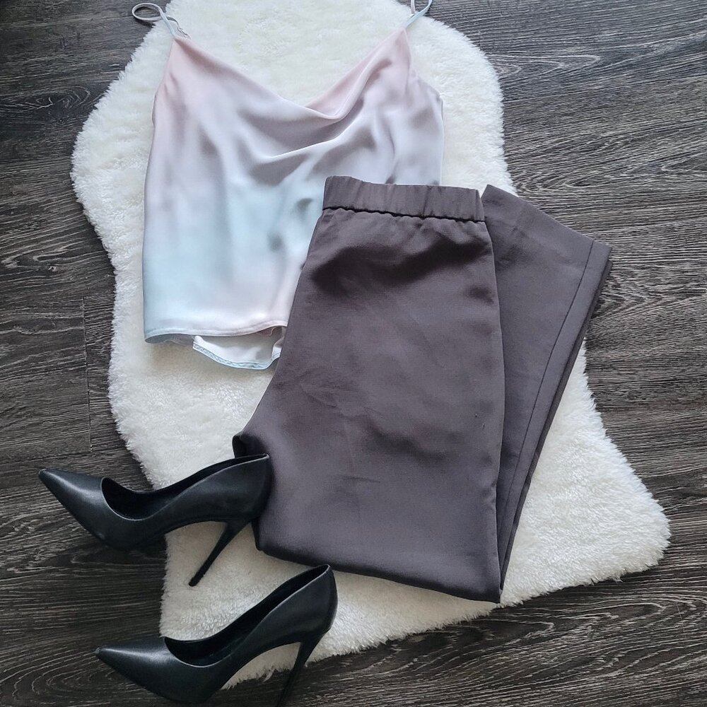 Aritzia Babaton Cowlneck Camisole in Blurry Flows Blue Sz XS - Picture 2 of 9
